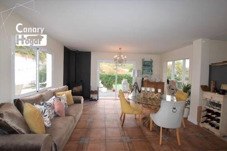 Independent house for sale in  El Frontón, Spain - 050011