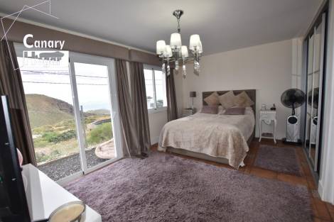 Independent house for sale in  El Frontón, Spain - 050011