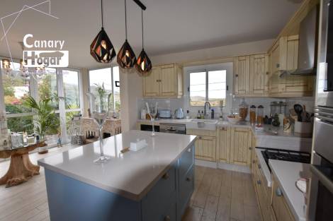 Independent house for sale in  El Frontón, Spain - 056711