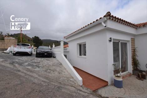 Independent house for sale in  El Frontón, Spain - 056711