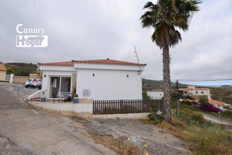 Independent house for sale in  El Frontón, Spain - 056711