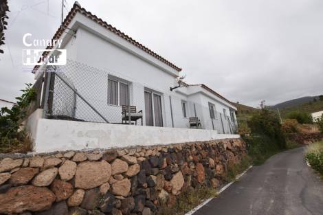 Independent house for sale in  El Frontón, Spain - 056711