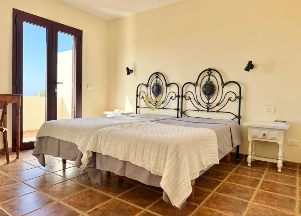 Independent house for sale in  El Médano, Spain - P00096