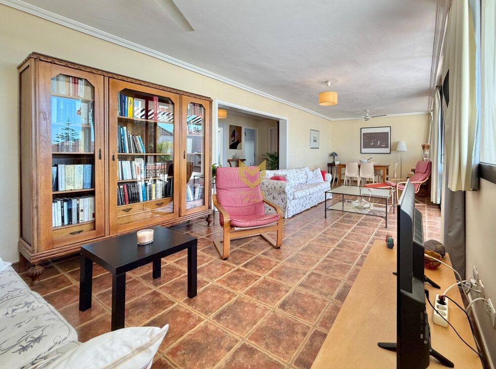 Independent house for sale in  El Médano, Spain - P00096