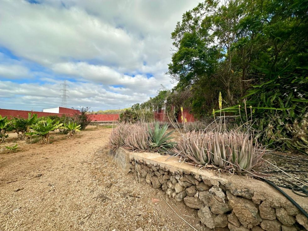 Independent house for sale in  Oroteanda Baja, Spain - P2406