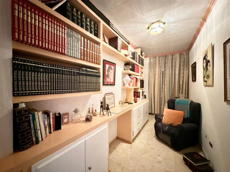 Independent house for sale in  Oroteanda Baja, Spain - P2406