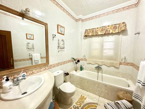 Independent house for sale in  Oroteanda Baja, Spain - P2406