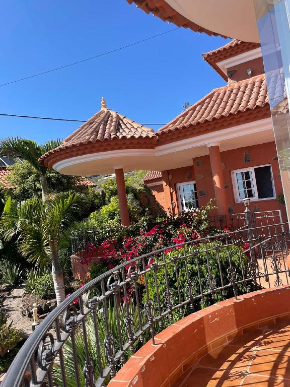 Independent house for sale in  Barrio Los Menores, Spain - TR-2721