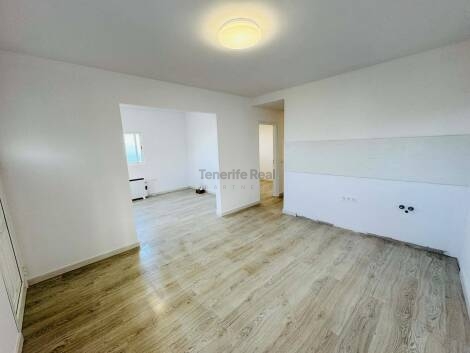 Independent house for sale in  Icod de los Vinos, Spain - TR-3041