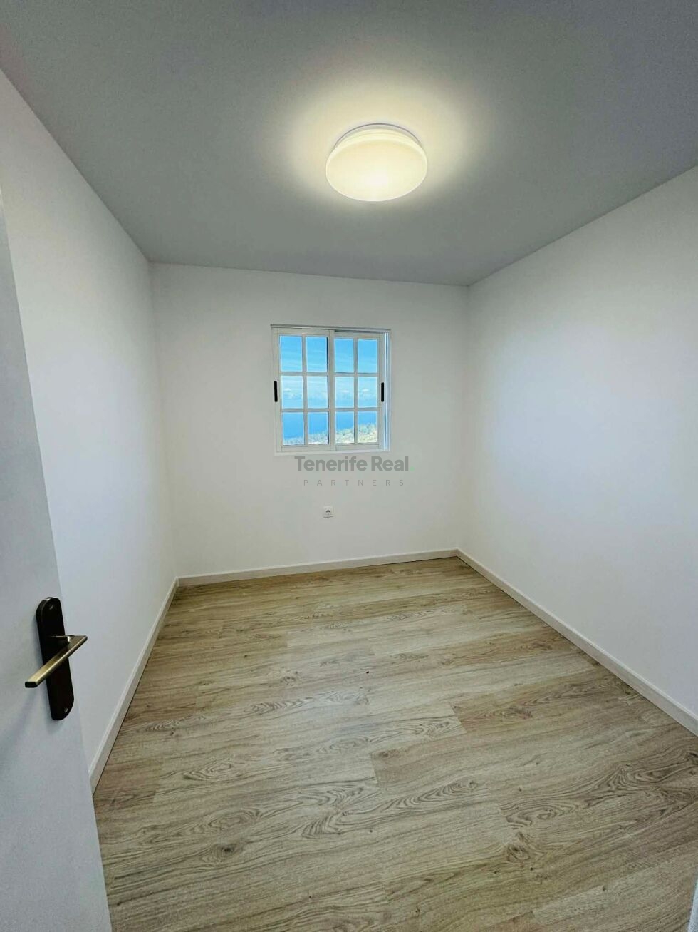 Independent house for sale in  Icod de los Vinos, Spain - TR-3041