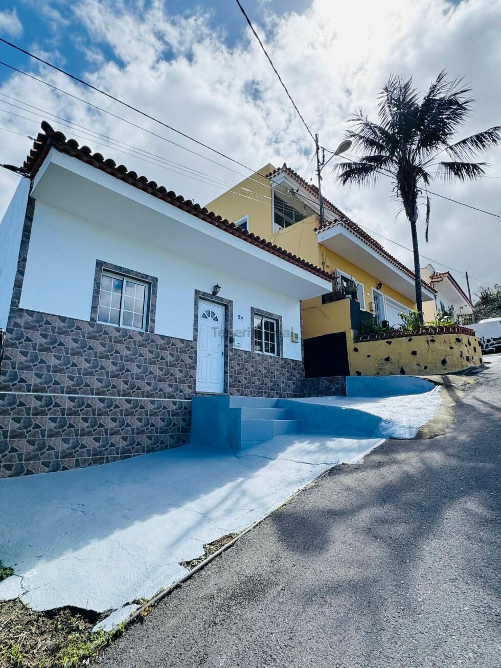 Independent house for sale in  Icod de los Vinos, Spain - TR-3041