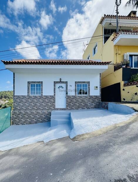 Independent house for sale in  Icod de los Vinos, Spain - TR-3041