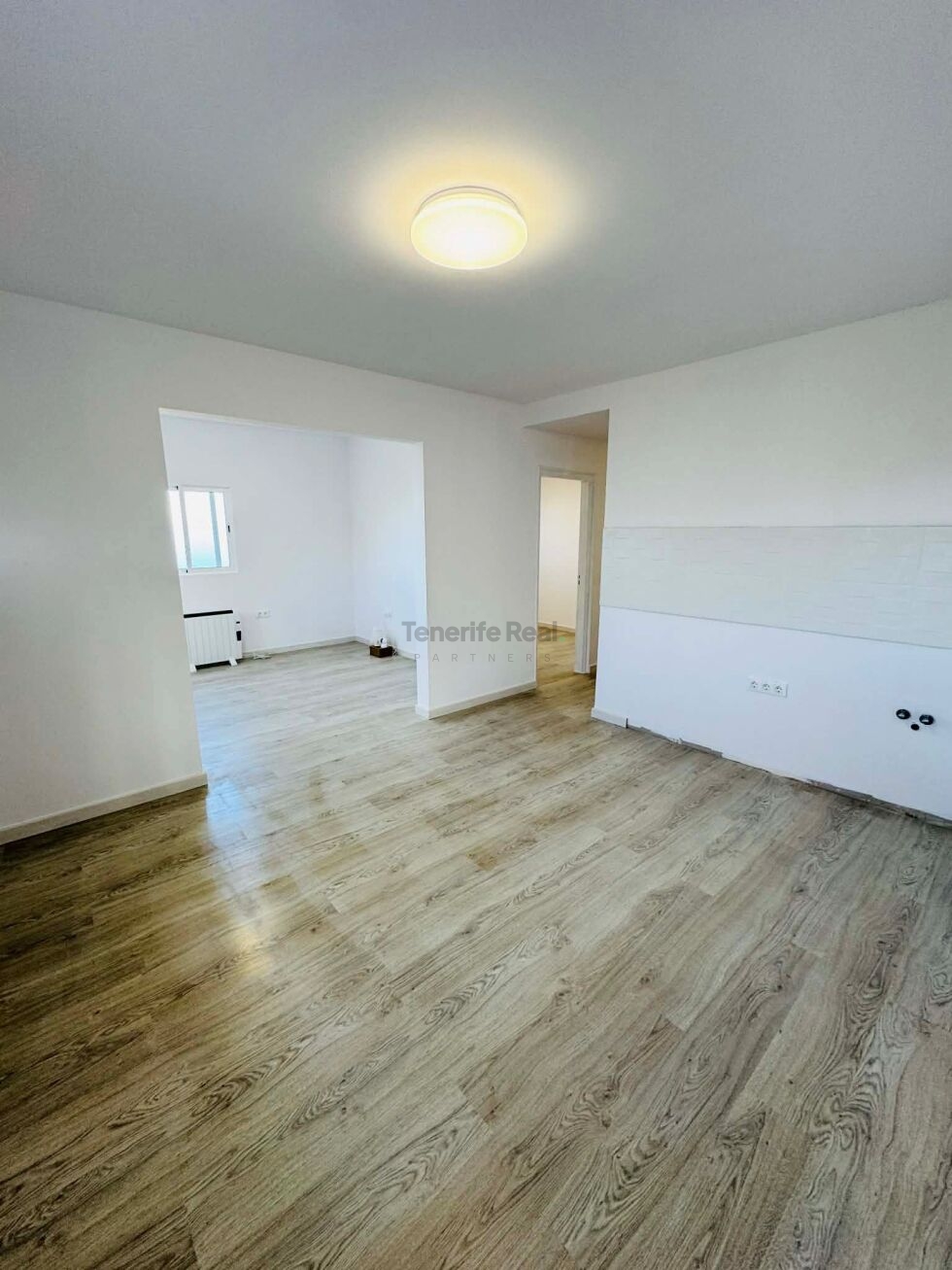 Independent house for sale in  Icod de los Vinos, Spain - TR-3041