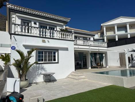 Independent house for sale in  Costa Adeje, Spain - TR-2840