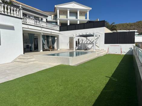 Independent house for sale in  Costa Adeje, Spain - TR-2840