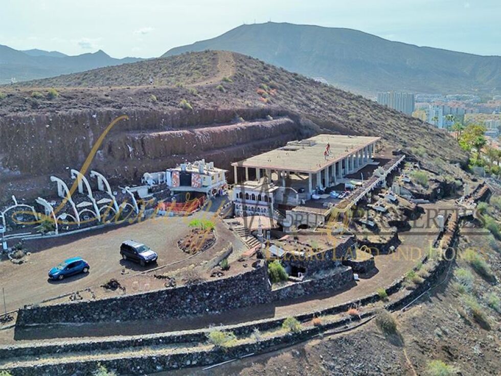 New development for sale in  Arona, Spain - LWP4169 Edificio en Los Cristianos