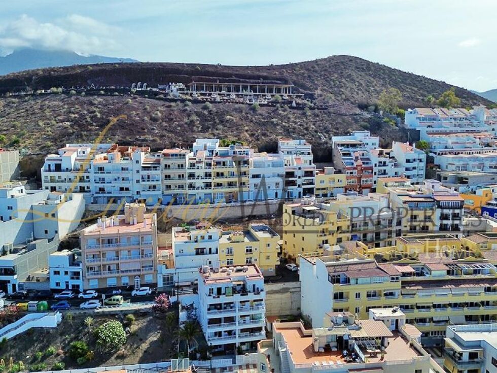 New development for sale in  Arona, Spain - LWP4169 Edificio en Los Cristianos