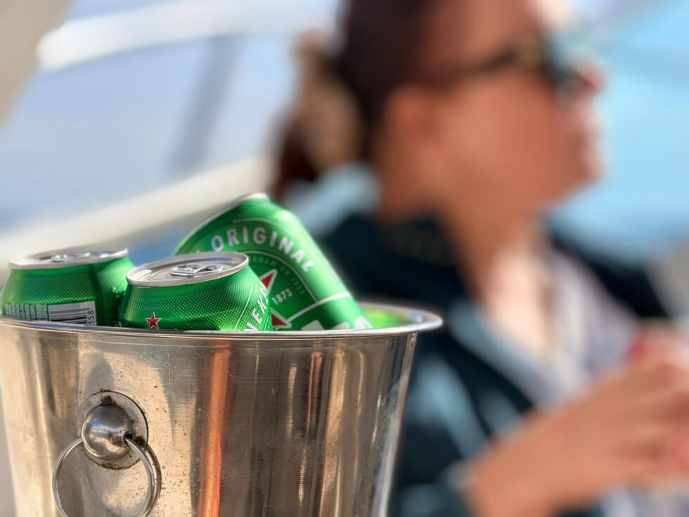 Ocean Peak Charters - Champagne