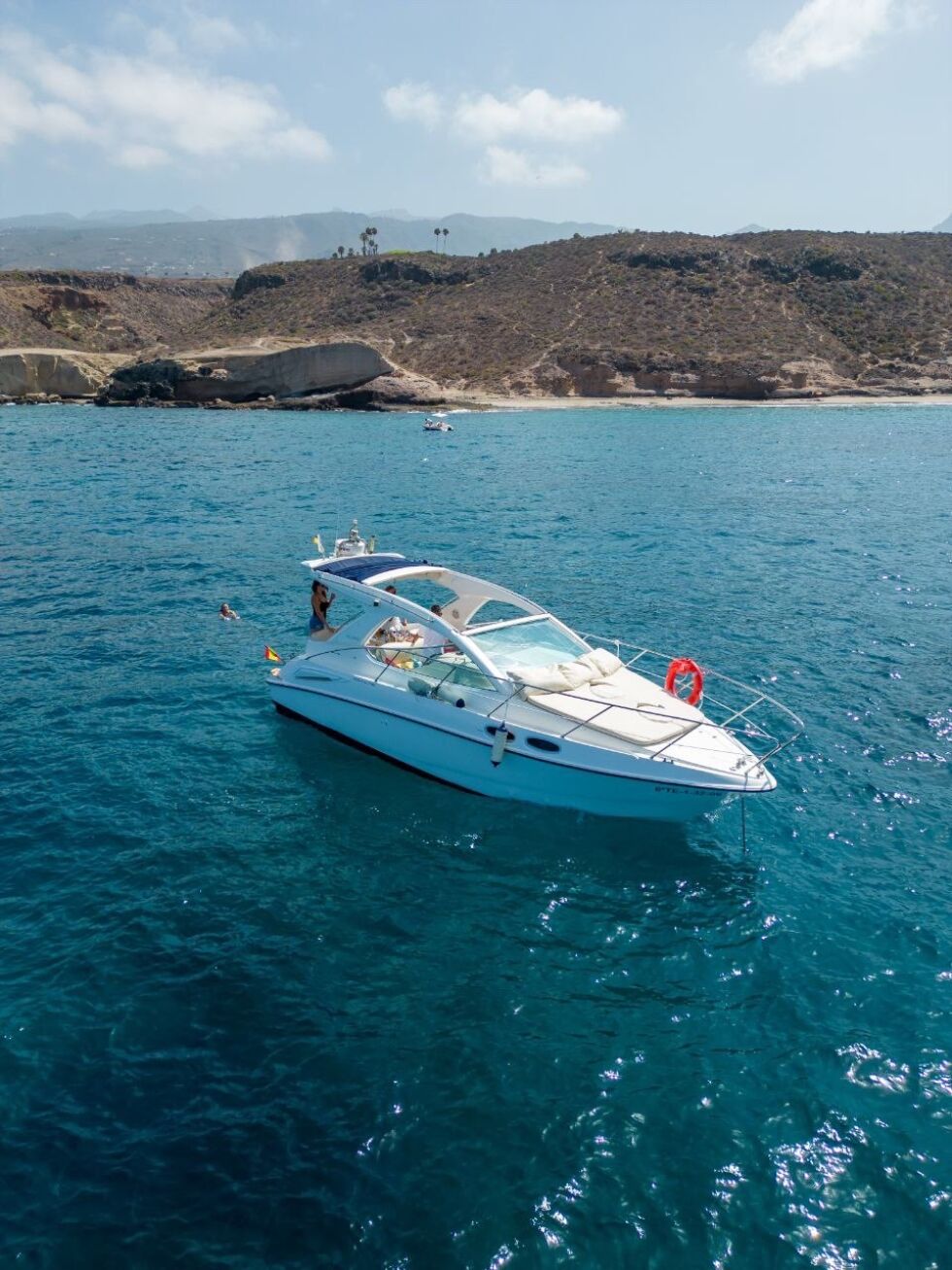 Ocean Peak Charters - Champagne