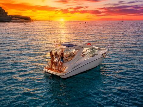 Ocean Peak Charters - Champagne