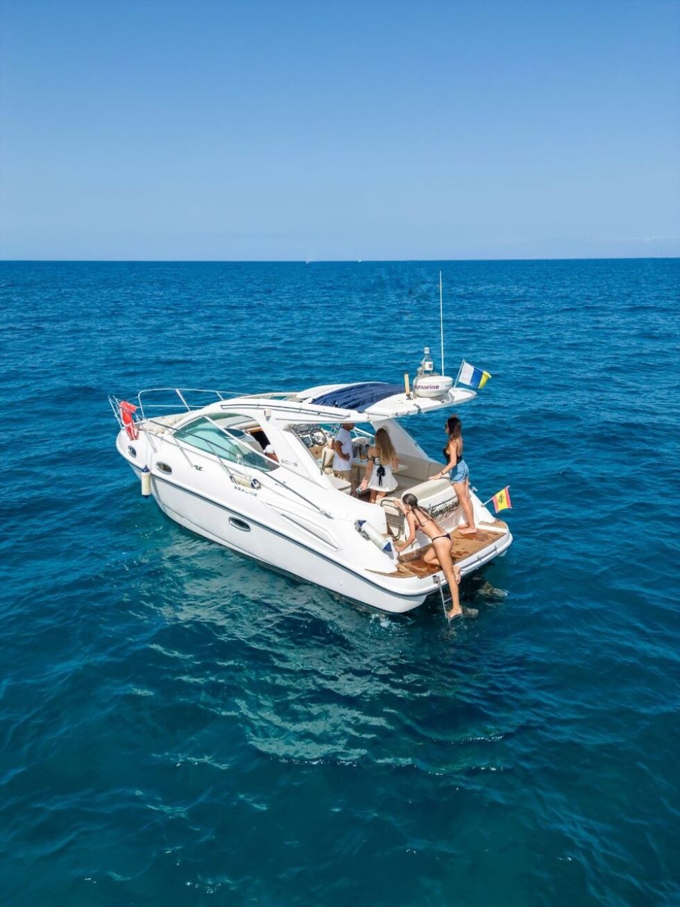 Ocean Peak Charters - Champagne