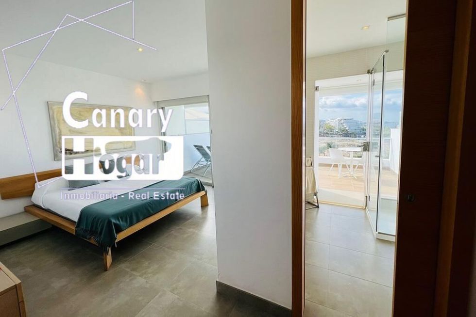 Penthouse for sale in  Adeje, Spain - 050911