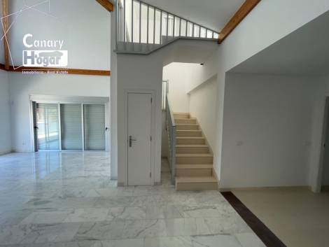 Penthouse for sale in  Amarilla Golf, Spain - 053951