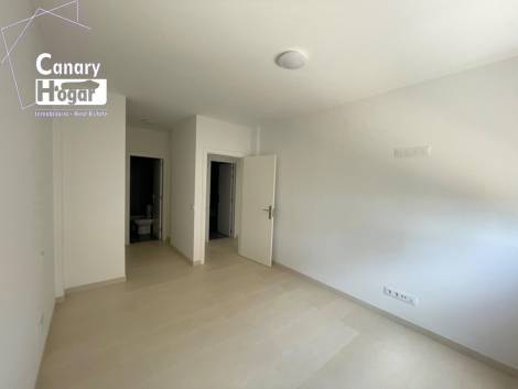 Penthouse for sale in  Amarilla Golf, Spain - 053951