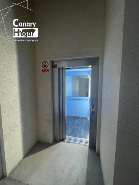 Penthouse for sale in  Amarilla Golf, Spain - 053951