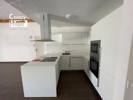 Penthouse for sale in  Amarilla Golf, Spain - 053961