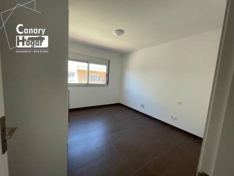 Penthouse for sale in  Amarilla Golf, Spain - 053961