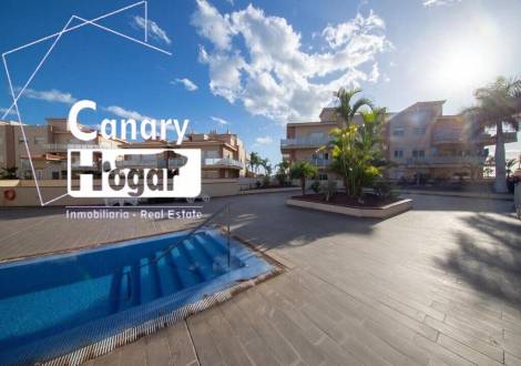 Penthouse for sale in  Amarilla Golf, Spain - 053961