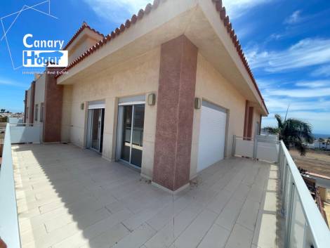 Penthouse for sale in  Amarilla Golf, Spain - 053971