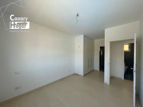 Penthouse for sale in  Amarilla Golf, Spain - 053971