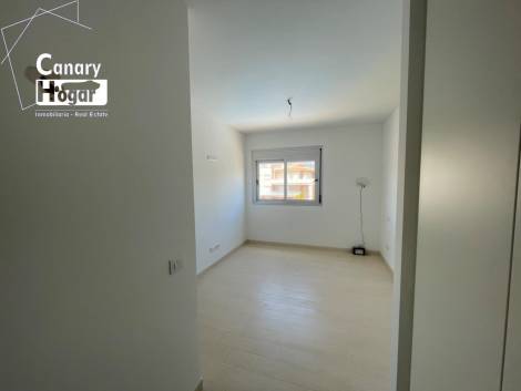 Penthouse for sale in  Amarilla Golf, Spain - 053971