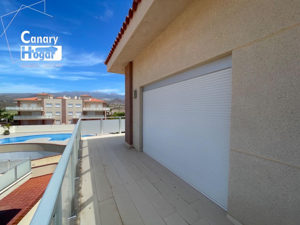 Penthouse for sale in  Amarilla Golf, Spain - 053971