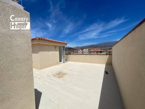 Penthouse for sale in  Amarilla Golf, Spain - 053971