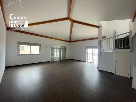 Penthouse for sale in  Amarilla Golf, Spain - 054271