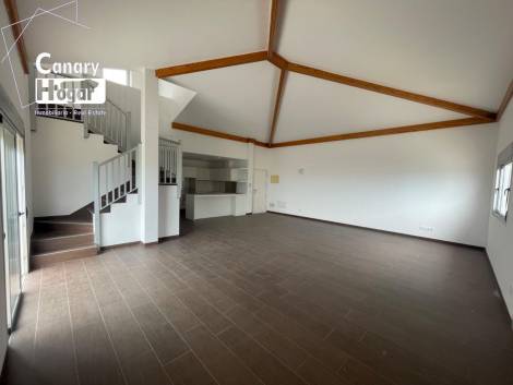 Penthouse for sale in  Amarilla Golf, Spain - 054271