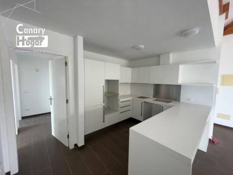 Penthouse for sale in  Amarilla Golf, Spain - 054271