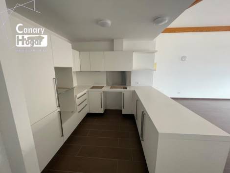 Penthouse for sale in  Amarilla Golf, Spain - 054271