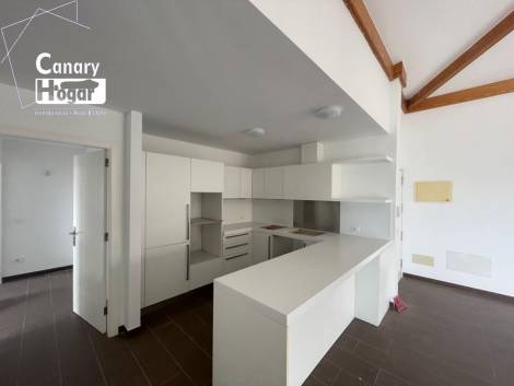 Penthouse for sale in  Amarilla Golf, Spain - 054271