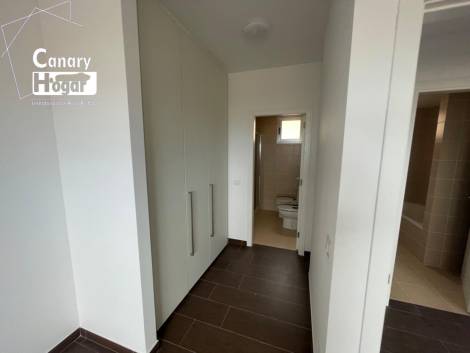 Penthouse for sale in  Amarilla Golf, Spain - 054271