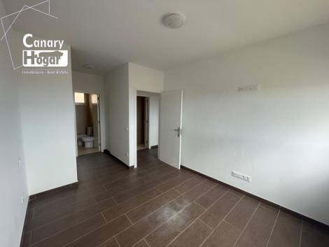 Penthouse for sale in  Amarilla Golf, Spain - 054271