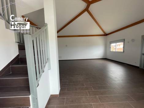 Penthouse for sale in  Amarilla Golf, Spain - 054271