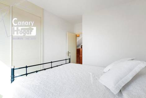 Penthouse for sale in  Amarilla Golf, Spain - 056991