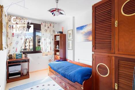 Penthouse for sale in  Amarilla Golf, Spain - 056991