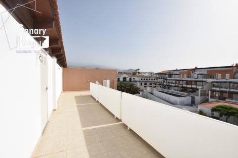 Penthouse for sale in  Amarilla Golf, Spain - 057161