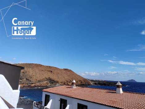 Penthouse for sale in  Arona, Spain - 052541