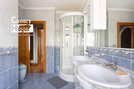 Penthouse for sale in  Arona, Spain - 056341